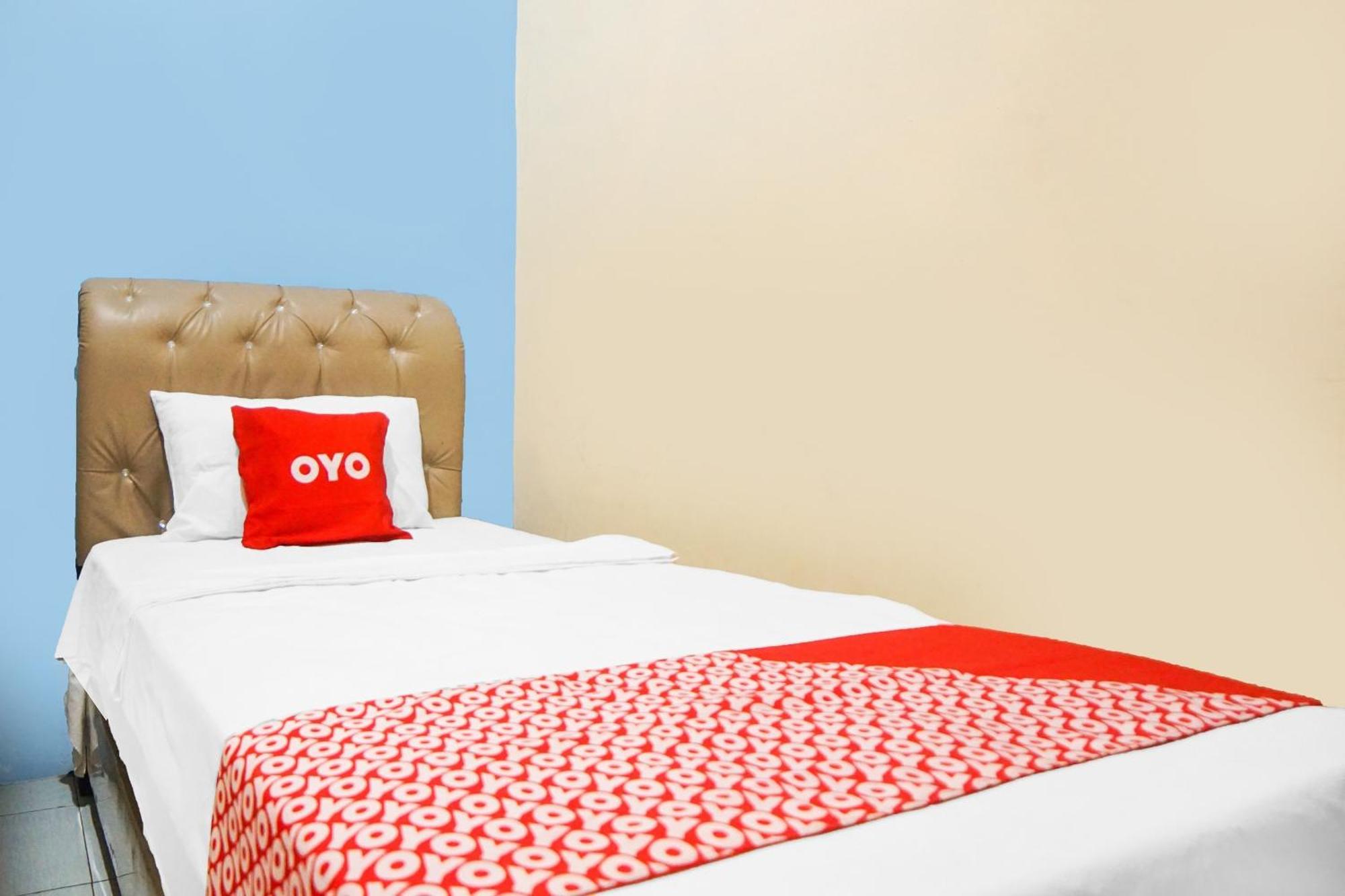 Oyo 92076 Sky Residence Cengkeh Medan Extérieur photo