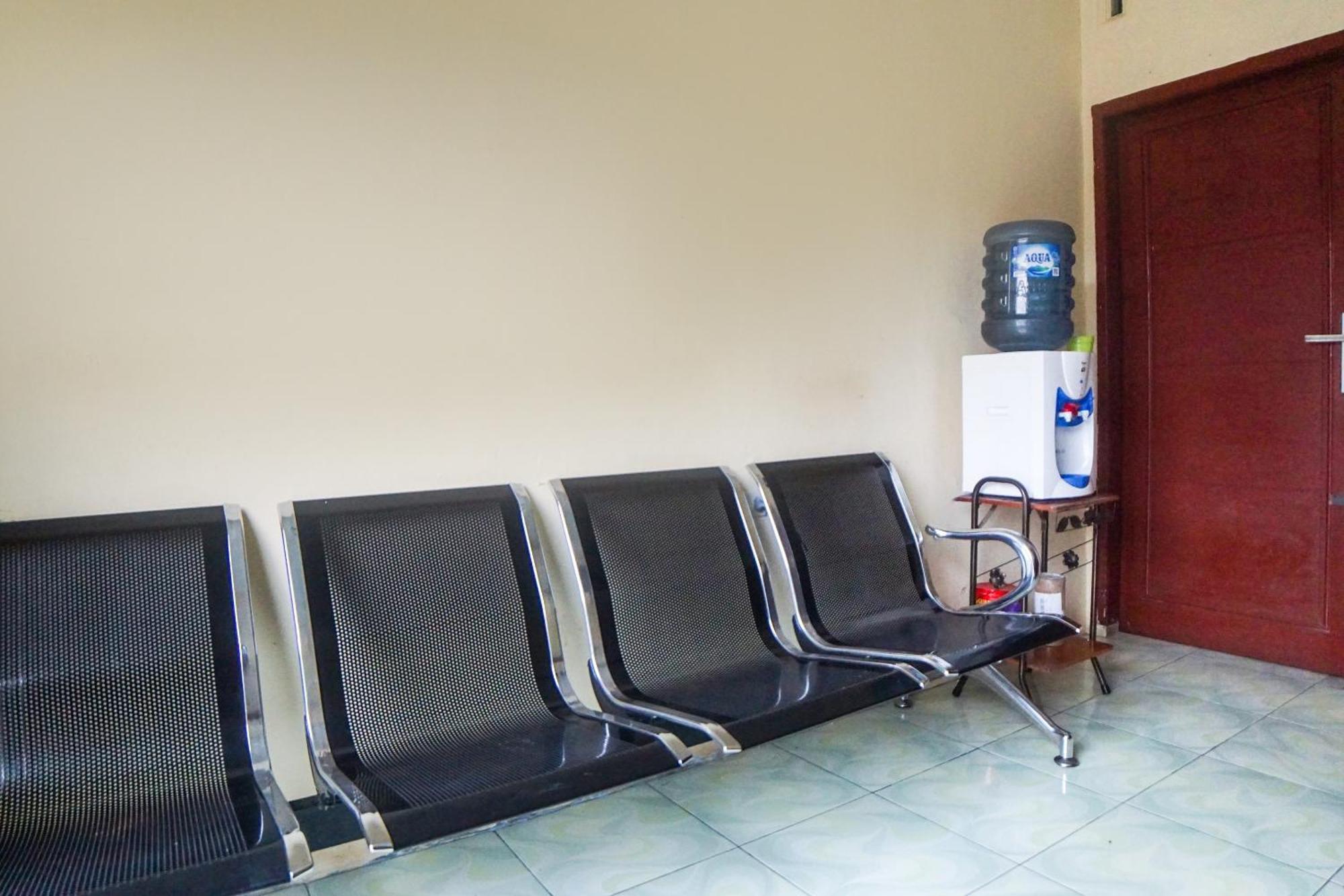 Oyo 92076 Sky Residence Cengkeh Medan Extérieur photo